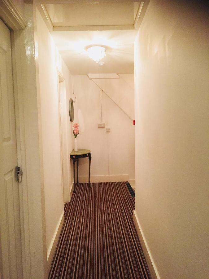 Metro House Star Accommodation Λονδίνο Εξωτερικό φωτογραφία