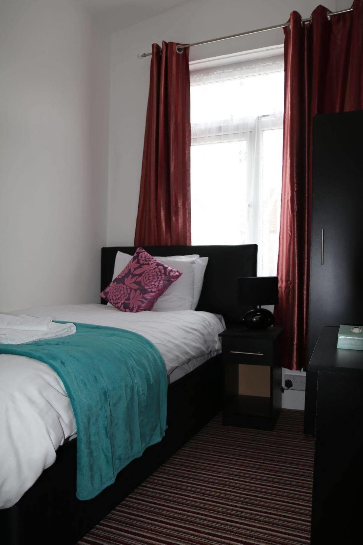 Metro House Star Accommodation Λονδίνο Εξωτερικό φωτογραφία