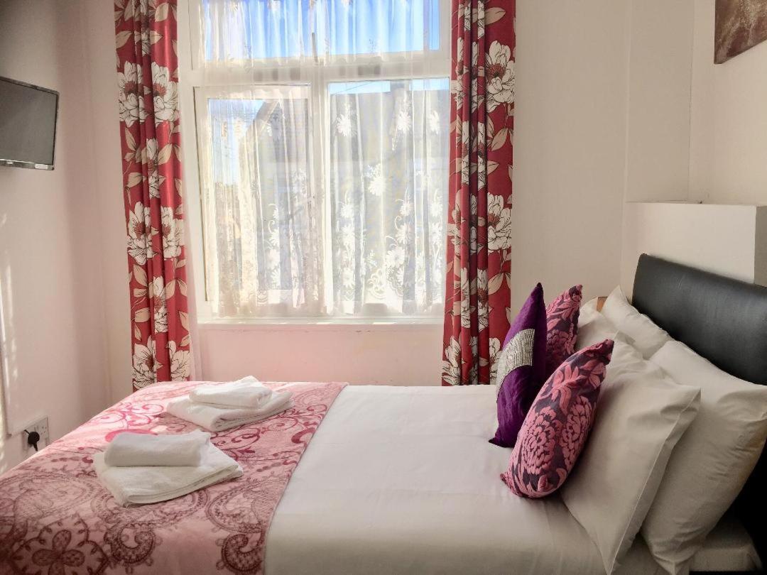 Metro House Star Accommodation Λονδίνο Εξωτερικό φωτογραφία